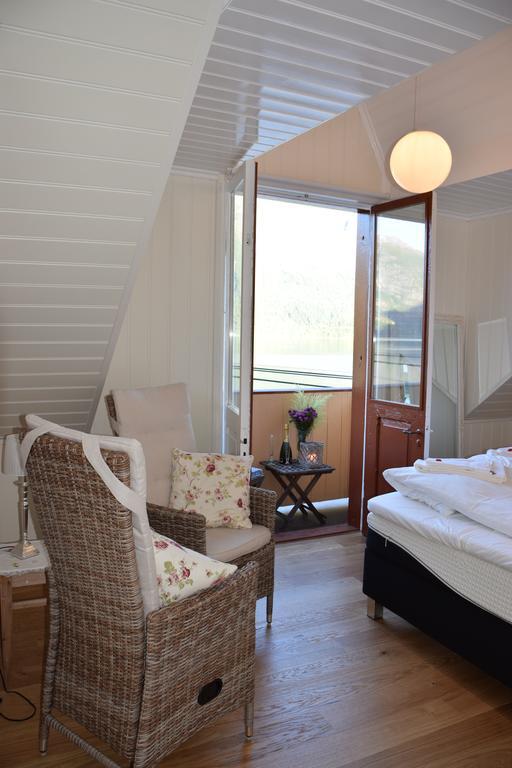 Dosen Gard Hotel Luster Kültér fotó