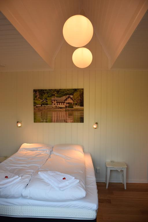 Dosen Gard Hotel Luster Kültér fotó
