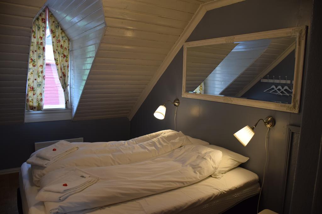 Dosen Gard Hotel Luster Kültér fotó