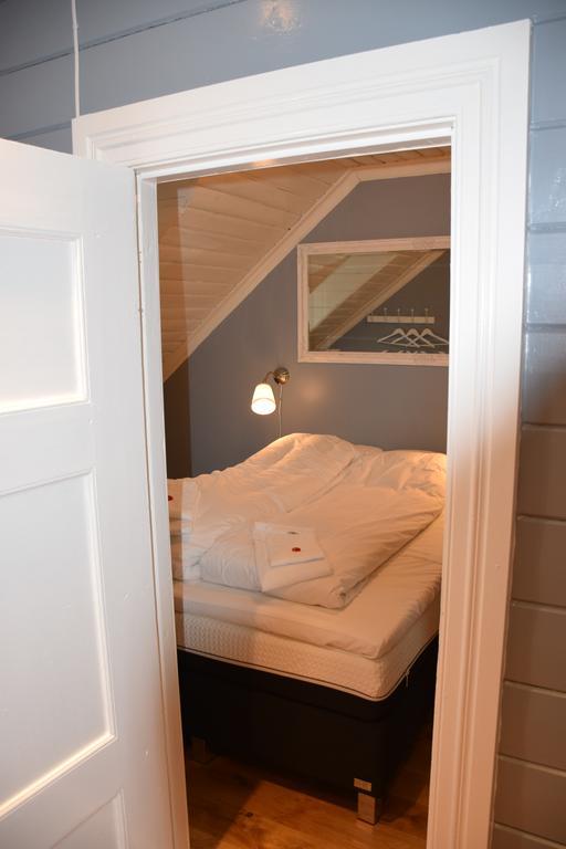 Dosen Gard Hotel Luster Kültér fotó